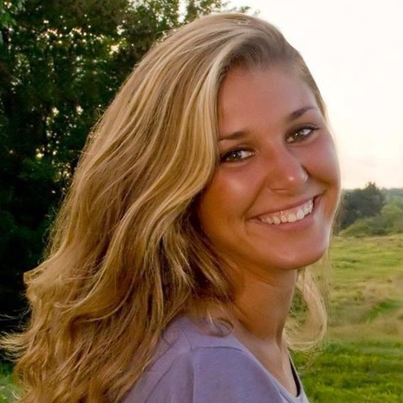 Meet your Posher, Anne - Picture 1 of 8